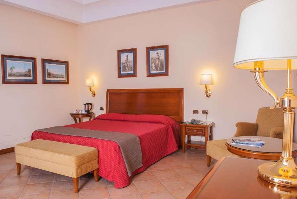 Le Cheminee Business Hotel Napoli Zimmer foto
